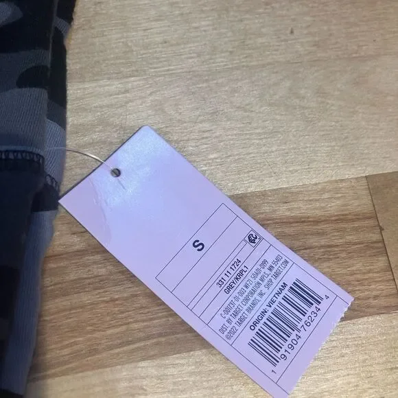 NWT, wild fable, camo leggings, size small - Picture 2 of 3